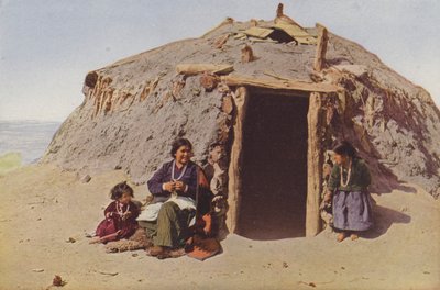 Elle of Ganado, Indian Building, Albuquerque, Most Famous Weaver among the Navajos (photo en couleur) - American Photographer