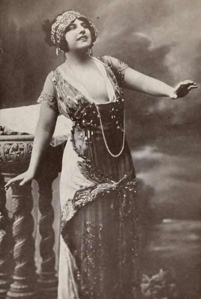 Geraldine Farrar, dans le rôle de "Tosca" (photo n/b) - American Photographer
