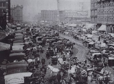 Haymarket Square rempli de voitures à cheval, Chicago - American Photographer