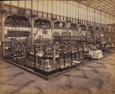 Exposition de Howe Scale Co., Machinery Hall, Exposition internationale du centenaire, Philadelphie, 1876 - American Photographer