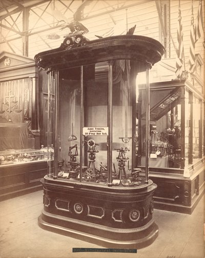 Exposition de James Prentice, Main Building, Exposition internationale du centenaire, Philadelphie, 1876 - American Photographer