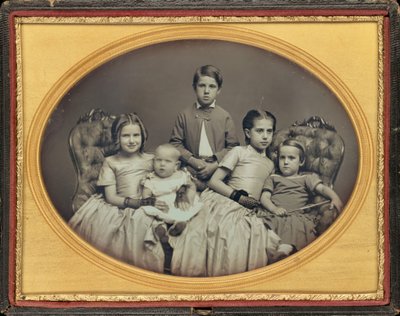 Portrait de cinq enfants,c. 1850 (photo) - American Photographer