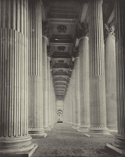 La colonnade du péristyle - American Photographer