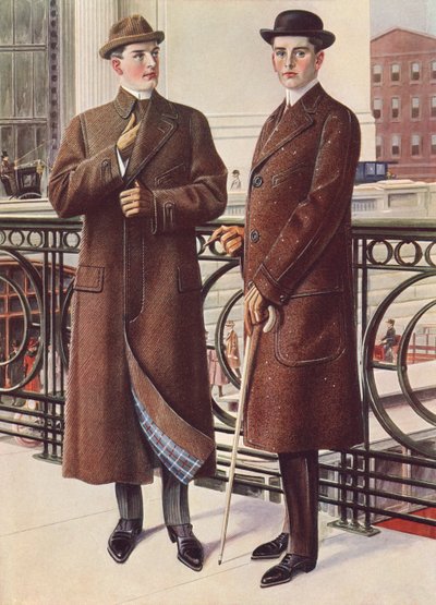 Deux hommes élégants en manteaux d