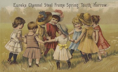 Enfants jouant à Ring-A-Ring O