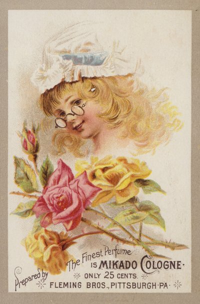 Fille au bonnet de ménage portant des lunettes - American School
