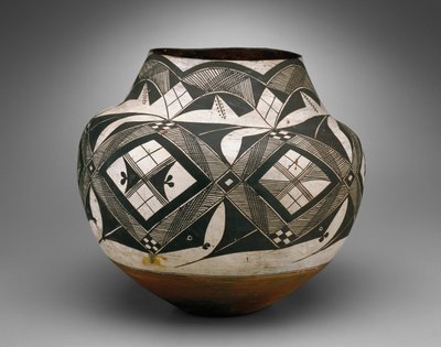 Olla, Haaku, Acoma Pueblo - American School