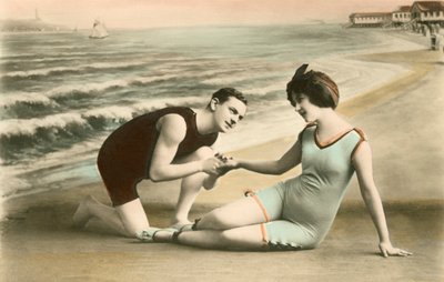 Couple victorien romantique sur la plage - American School