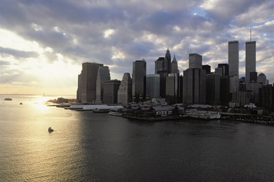 Vue vers le quartier financier à travers l
