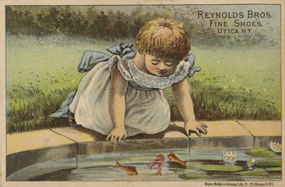 Jeune fille regardant des poissons dans un étang - American School