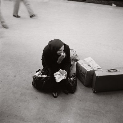 En attendant le départ, Rome, Italie - Ando Gilardi
