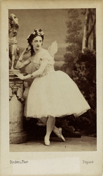 Portrait de la danseuse de ballet Marfa Muravyeva dans le ballet Diavolina - Andre Adolphe Eugene Disderi