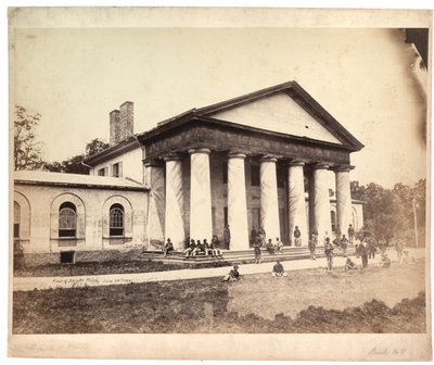 Façade de la maison Arlington, 28 juin 1864 (photo sépia) - Andrew Joseph Russell