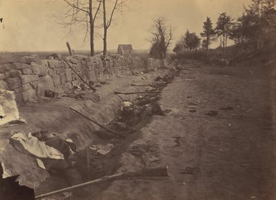 Mur de pierre, arrière de Fredericksburg, avec des morts rebelles - Andrew Joseph Russell