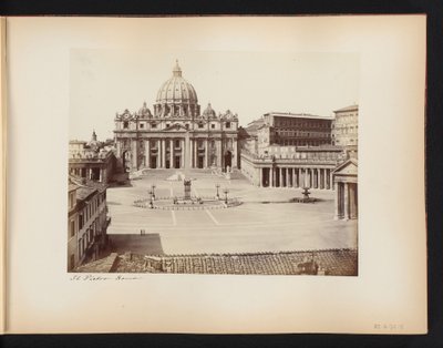 Vue de la place Saint-Pierre et de la basilique Saint-Pierre à Rome, Italie - Anonymous