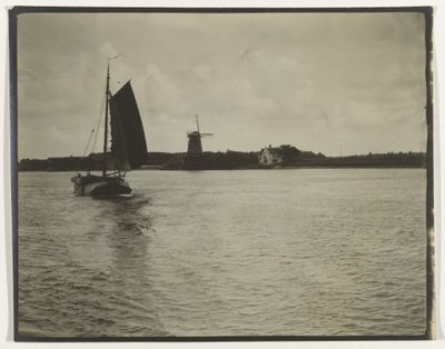 Vue sur une rivière ou le Zuiderzee, avec un voilier et un moulin, Pays-Bas - Anonymous