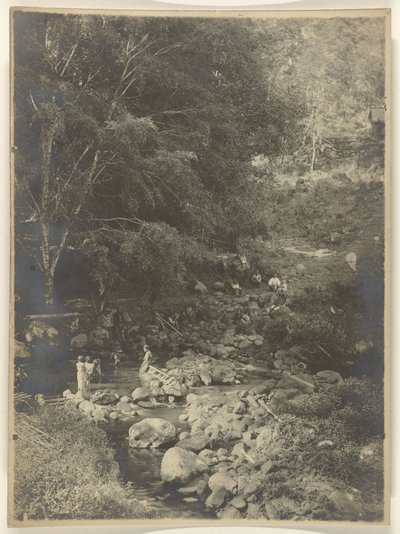 Lavage et jeux dans la rivière - Anonymous