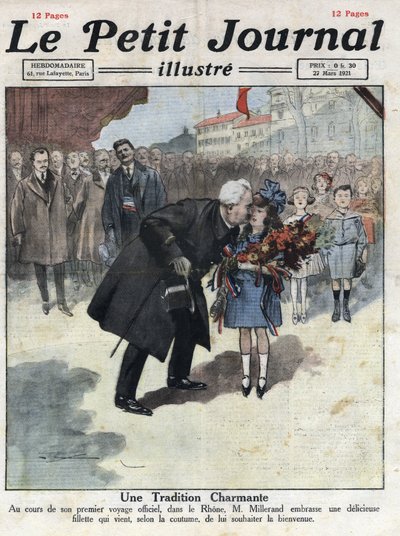 Une petite fille offre un bouquet aux couleurs tricolores au Président de la République Alexandre Millerand lors d