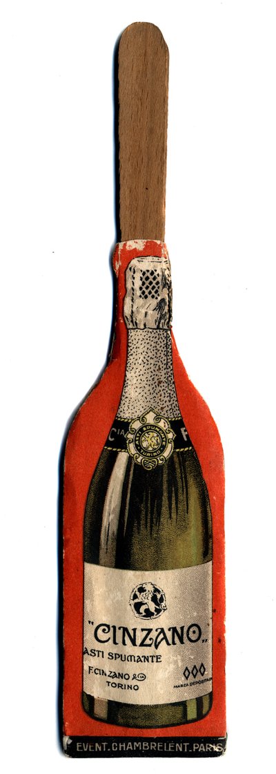 Petit éventail publicitaire, objet dérivé de la promotion de la marque de vermouth Cinzano, vin apéritif italien. Début du 20ème siècle. Collection privée - Anonymous Anonymous