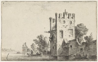 Tour carrée au bord de l