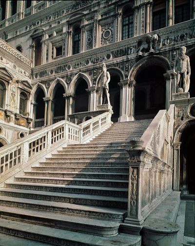 Vue de la Scala dei Giganti (escalier des Géants) menant à l