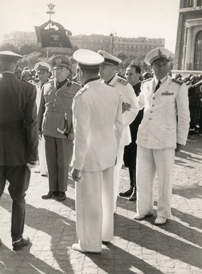 Album "MVSN- Chemises noires": Carlo Delcroix fin de la guerre et la médaille d