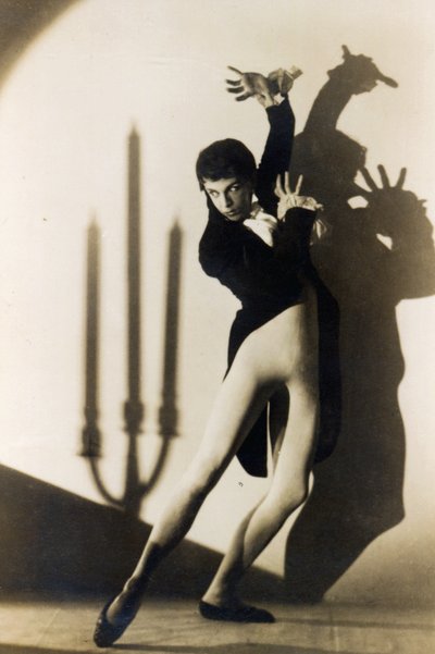 Robert Helpmann (1909-86) dans Apparitions, 1936 - Australian Photographer
