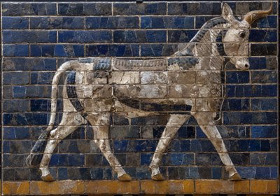 Taureau sacré - relief en briques émaillées de la porte d