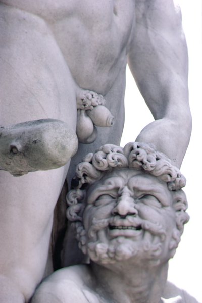 Détail de la statue d
