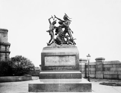 Monument du massacre de Fort Dearborn à Calumet Street et 18th Avenue, Chicago, Illinois, USA, c.1900 - Barnes and Crosby