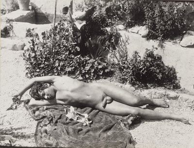 [Jeune homme nu couché] - Baron Wilhelm von Gloeden