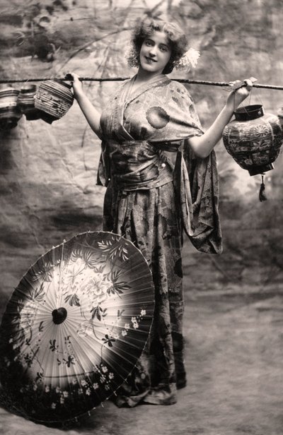 Denise Orme 1885-1960, chanteuse anglaise, début du 20e siècle - Bassano Studio
