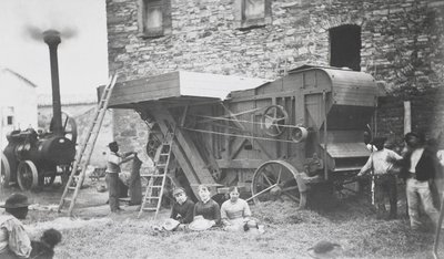 Machine à battre à vapeur, Mons, 1883 - Belgian Photographer