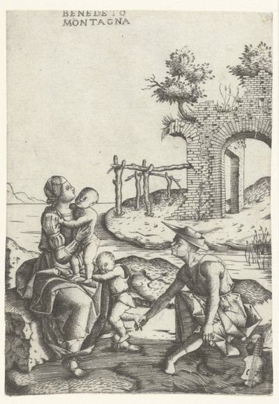 Famille assise au bord de l