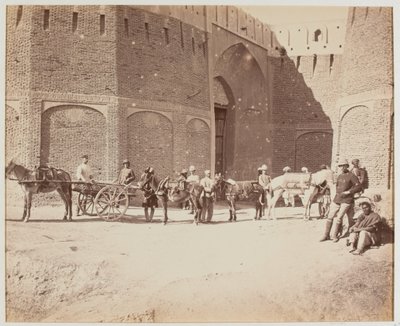 Porte Durani, charrette Heyland et mules de bât, montrant les différents types de selles de bât, Kandahar - Benjamin Simpson