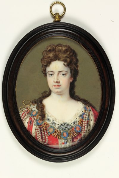 Reine Anne - Bernard III Lens