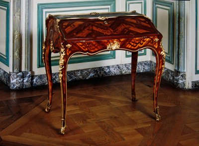 Secrétaire Louis XV estampillé des lettres B.V.R.B - Bernard van Risenburgh II