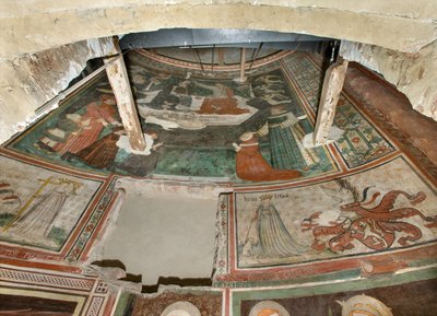 Transept nord, Autel de Saint Michel Archange, Derrière le retable les fresques de Bonifacio Bembo, Vertu Foi et Humilité, Couronnement de la Vierge et Christ entouré d