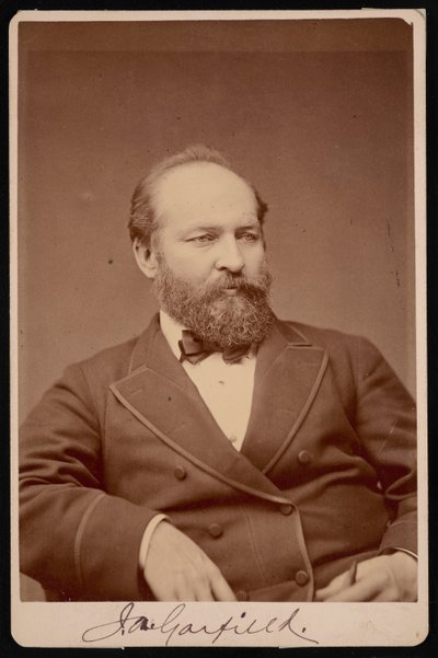 Portrait de James Abram Garfield 1831-1881, avant 1876 - Brady