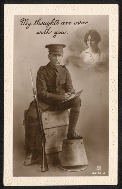 Royaume-Uni : Une carte postale sentimentale produite par la Cairo Postcard Trust, Le Caire, Égypte, pendant la Première Guerre mondiale - British Photographer