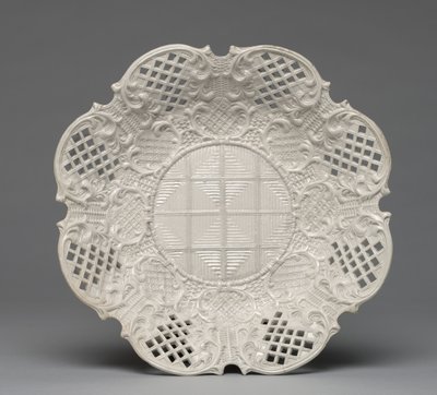 Assiette, manufacture Staffordshire Factory, Angleterre, c.1760 - British School
