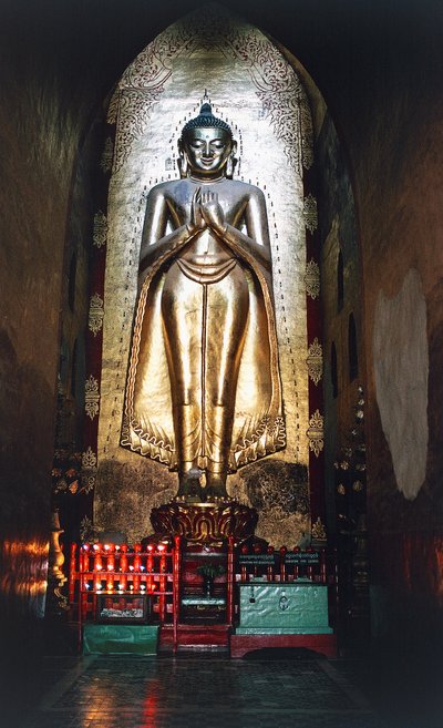 Kakusanda, un des Bouddhas du Temple Ananda, Bagan (Pagan), Myanmar (Birmanie) - Burmese School