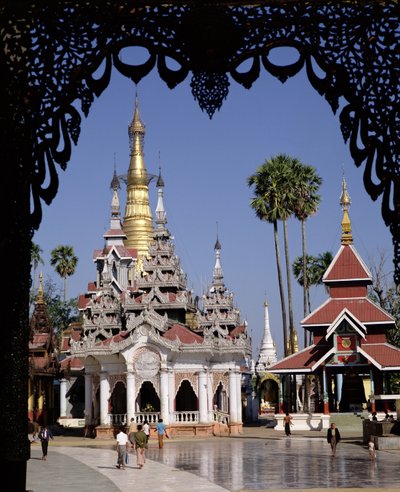 Le tazaung de la pagode Shwedagon, construit entre 1453-72 - Burmese School