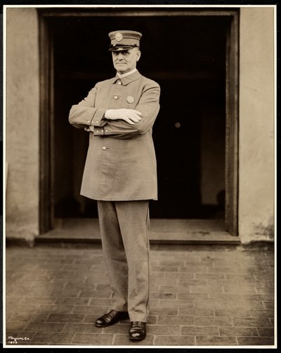 Portrait du plus grand policier à l