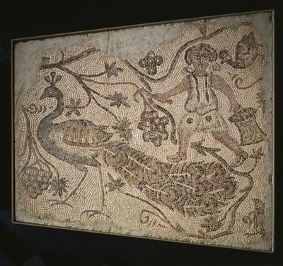 Panneau de mosaïque au sol : Vendangeur avec paon, 400s - Byzantine