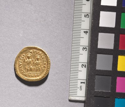 Solidus de Théodose II et Valentinien III (revers), 408-425 - Byzantine