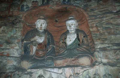 Chine, province du Shanxi, statues de Bouddha en grès dans les grottes de Yungang - J.B. and Brown J. Rowbotham