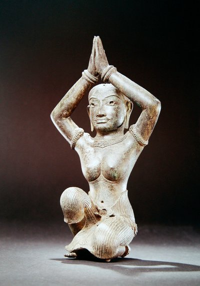 Femme agenouillée, seconde moitié du XIe siècle - Cambodian