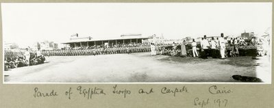 Parade des troupes égyptiennes et des tapis, Le Caire, septembre 1917 - Capt. Arthur Rhodes