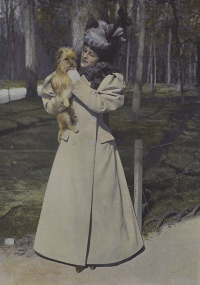 Femme dans un parc à Paris - Carle de Mazibourg